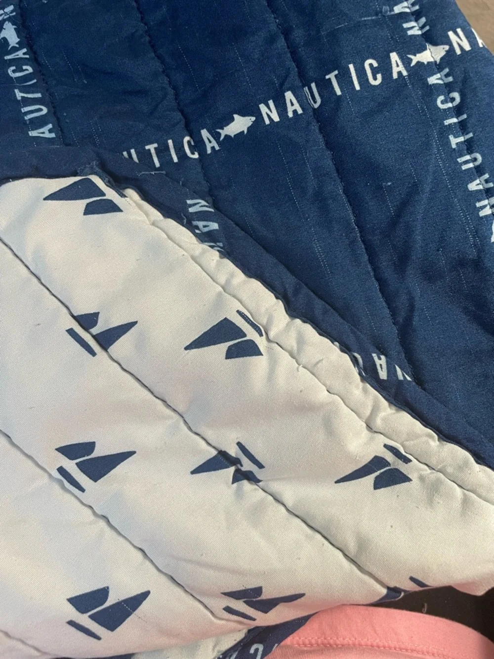 Nautica Kids Reversible Navy & White Quilted Blanket, twin size